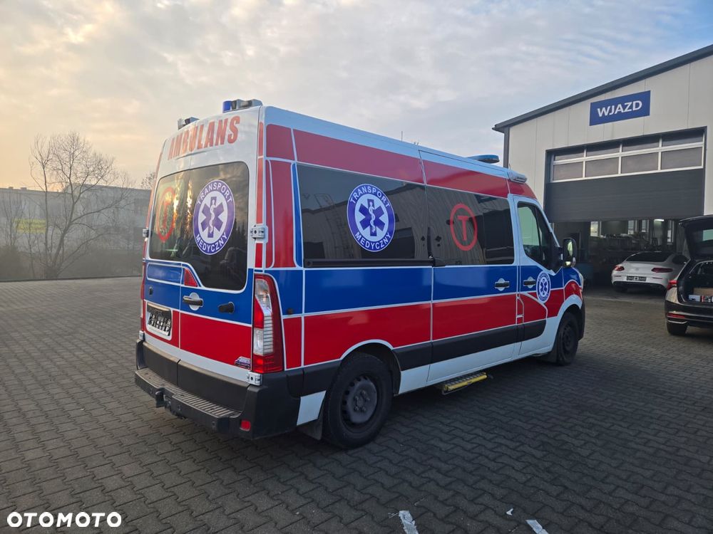 Renault Master Ambulans karetka gwarancja - 7