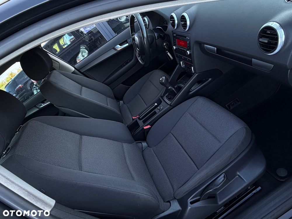Audi A3 Sportback 1.6 Attraction - 25