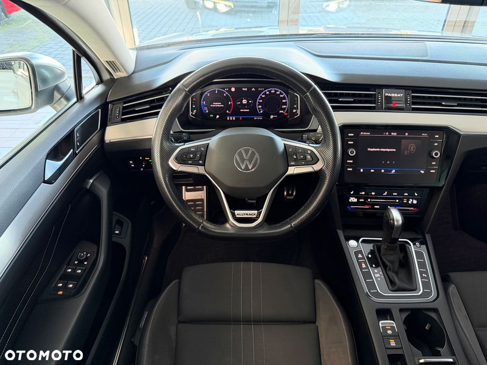 Volkswagen Passat 2.0 TDI SCR DSG 4Motion Business - 36