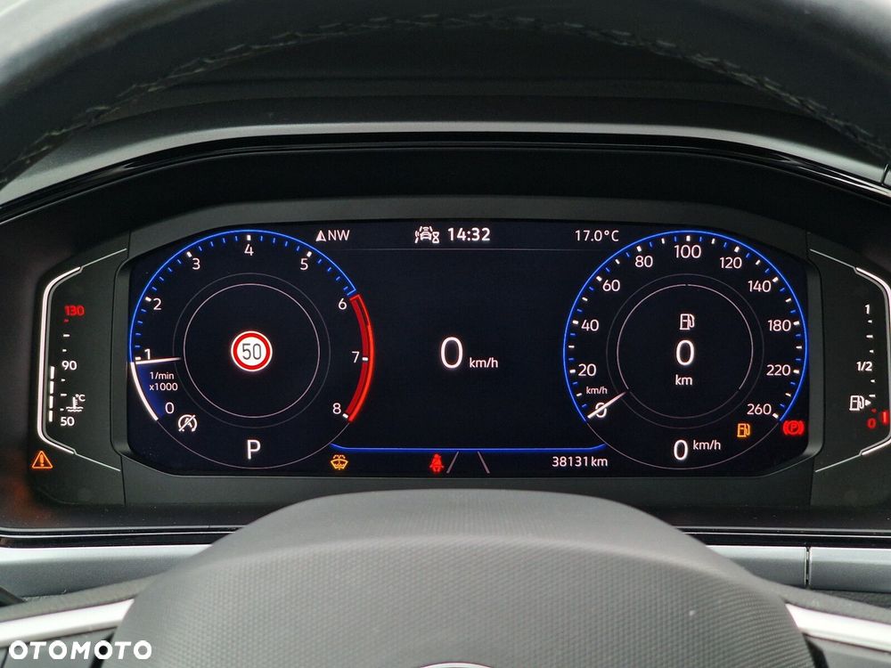 Volkswagen T-Roc 1.5 TSI Life DSG - 29