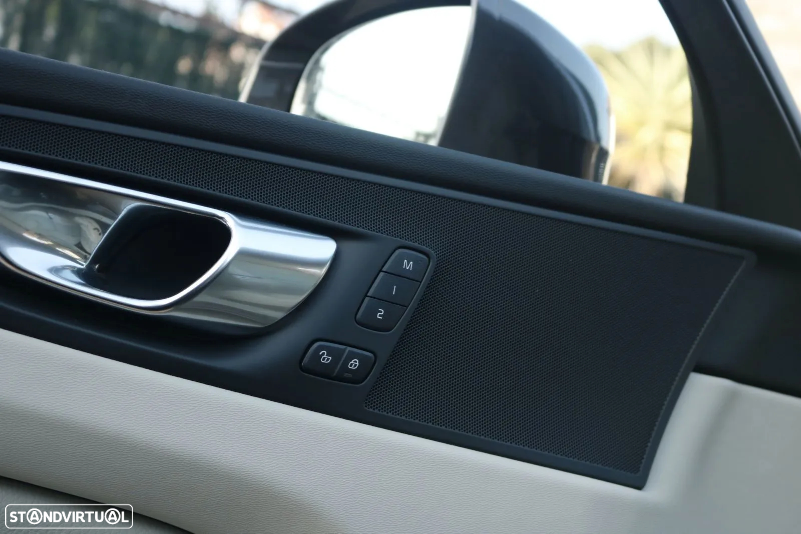 Volvo XC 60 2.0 T6 PHEV Inscription Expression AWD - 23
