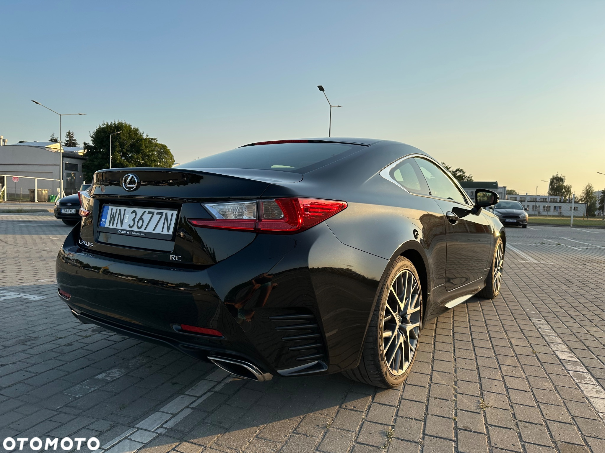 Lexus RC 200t / 300 F Sport - 9