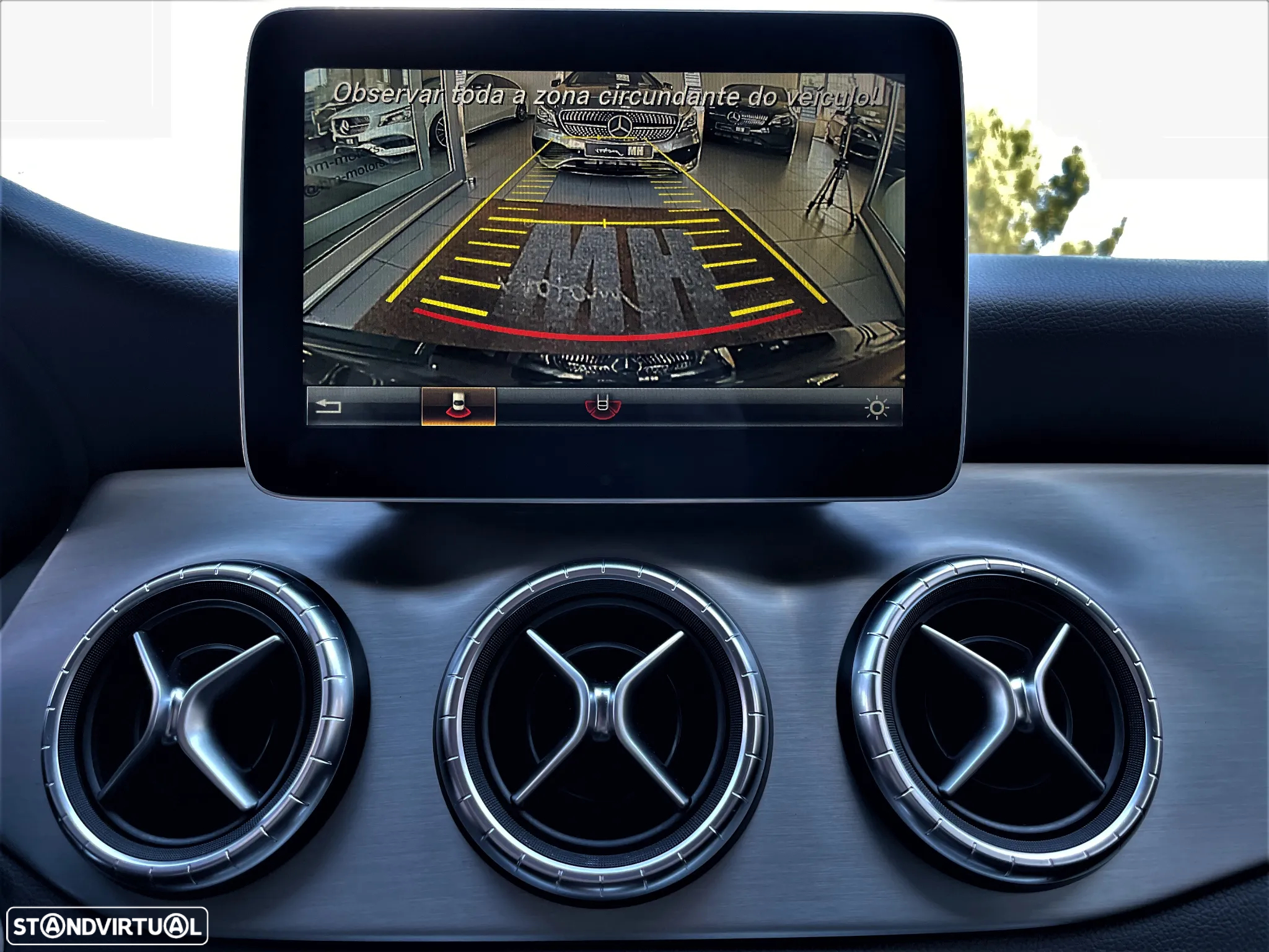 Mercedes-Benz GLA 180 d AMG Line - 17