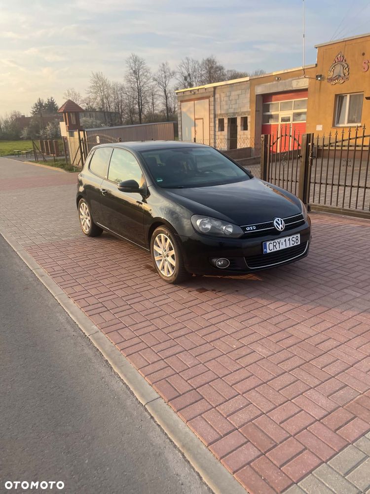Volkswagen Golf 2.0 TDI Highline - 17