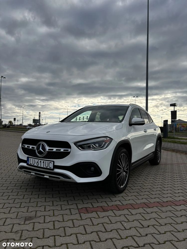 Mercedes-Benz GLA - 1