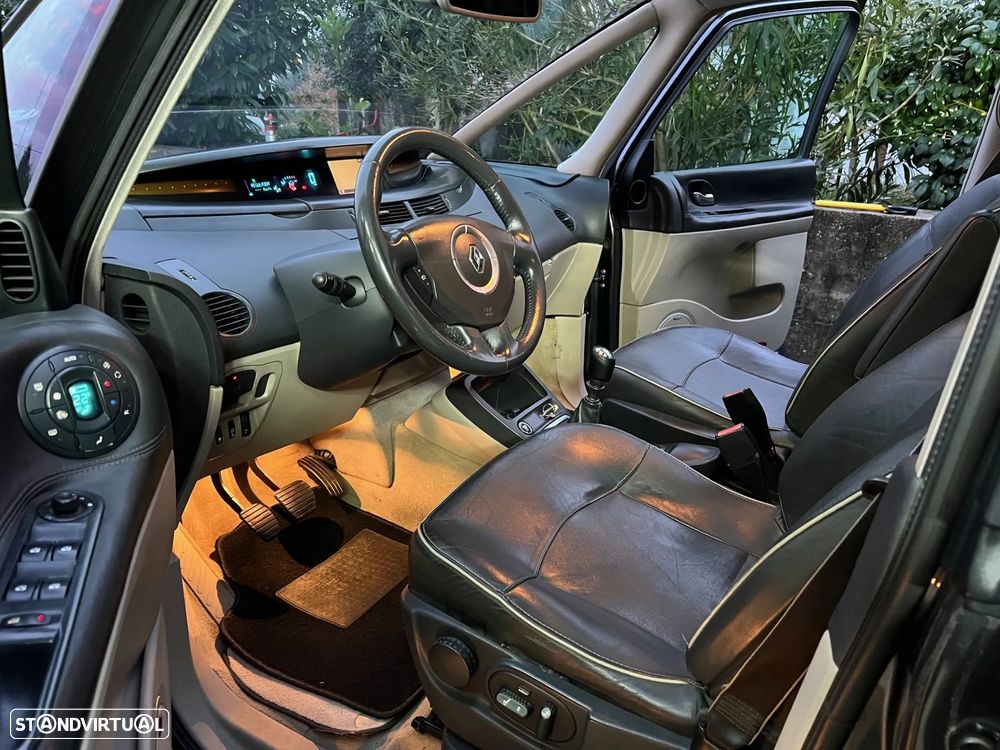 Renault Grand Espace 2.0 dCi Initiale 7L - 16