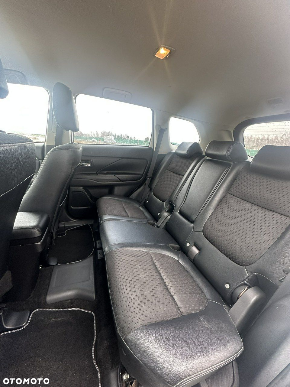 Mitsubishi Outlander - 31