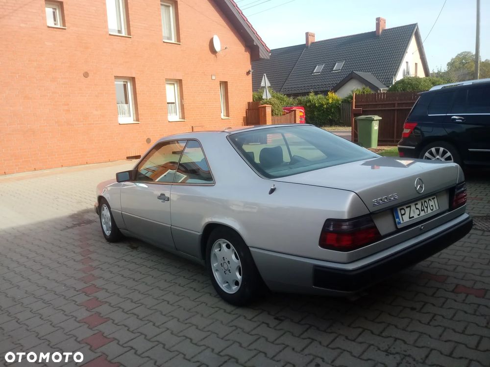 Mercedes-Benz W124 (1984-1993) - 6