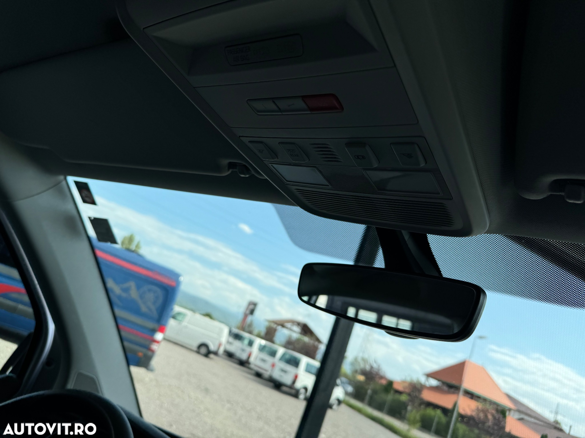 Volkswagen Caravelle T6.1 2.0 TDI 110 kW KR Highline - 19