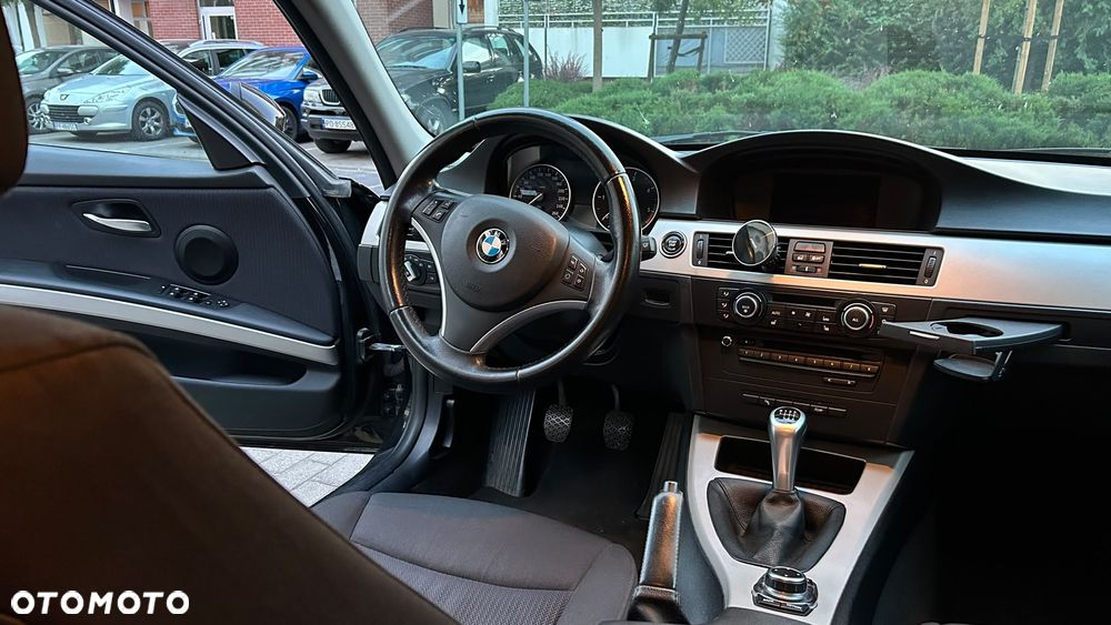 BMW Seria 3 320d Efficient Dynamics - 15