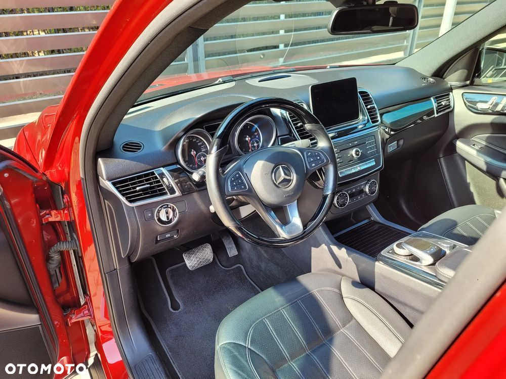 Mercedes-Benz GLE - 18