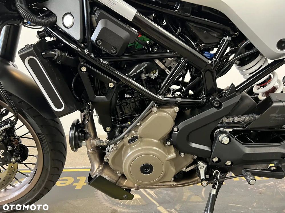 Husqvarna Vitpilen - 23