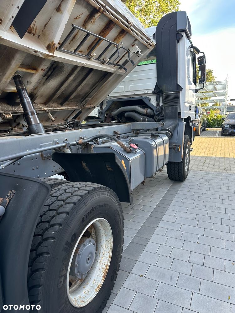 Mercedes-Benz Actros - 11