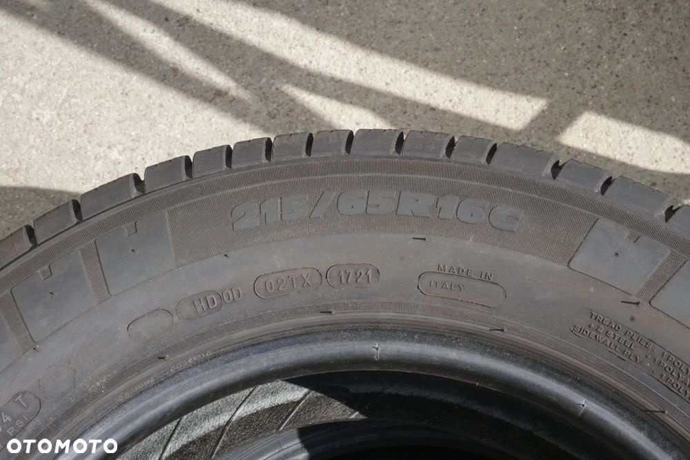 215 65 16C Michelin agilis 51 21r - 4