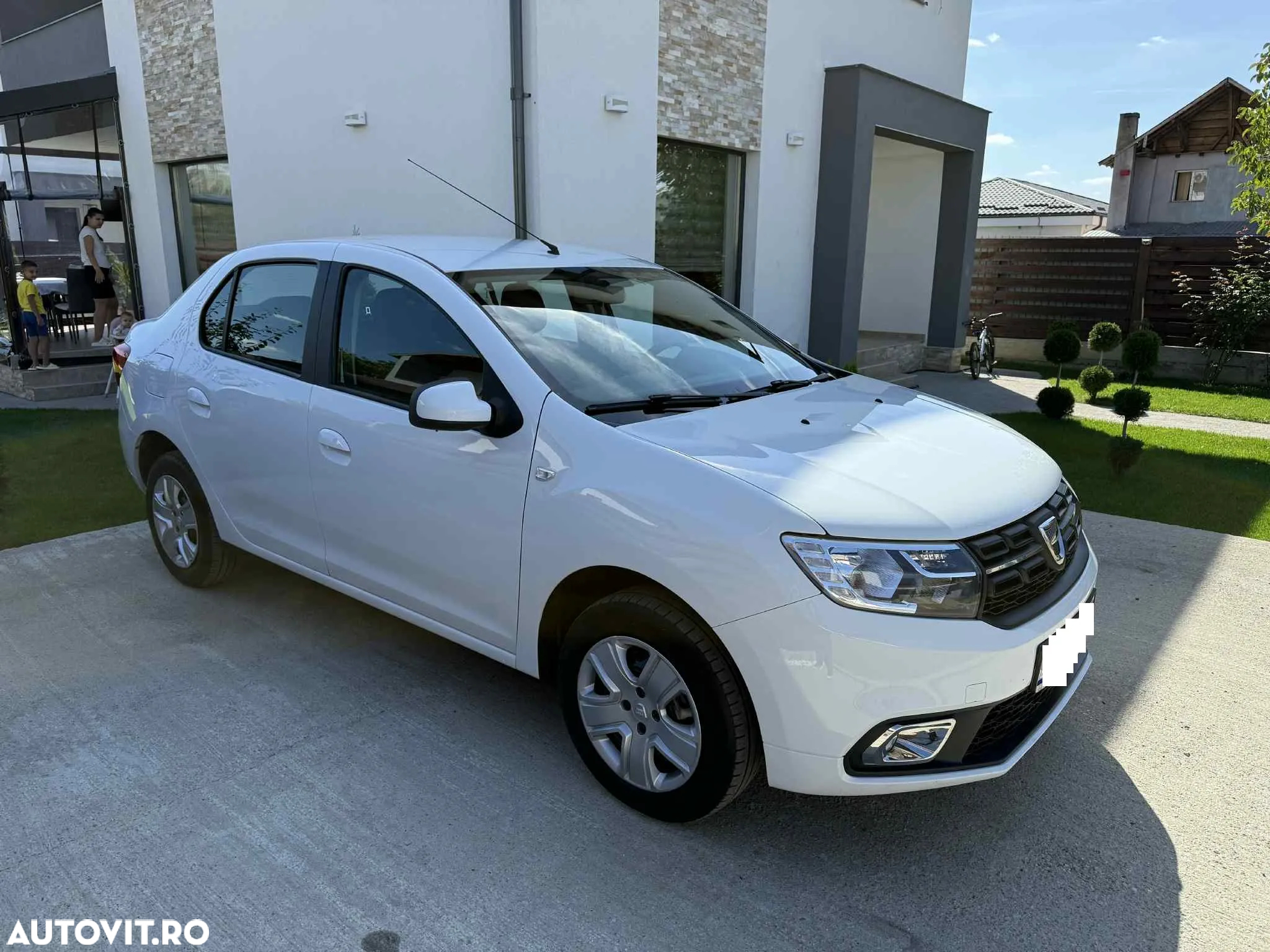 Dacia Logan 0.9 TCe Laureate - 3