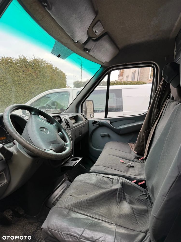 Mercedes-Benz Sprinter - 5
