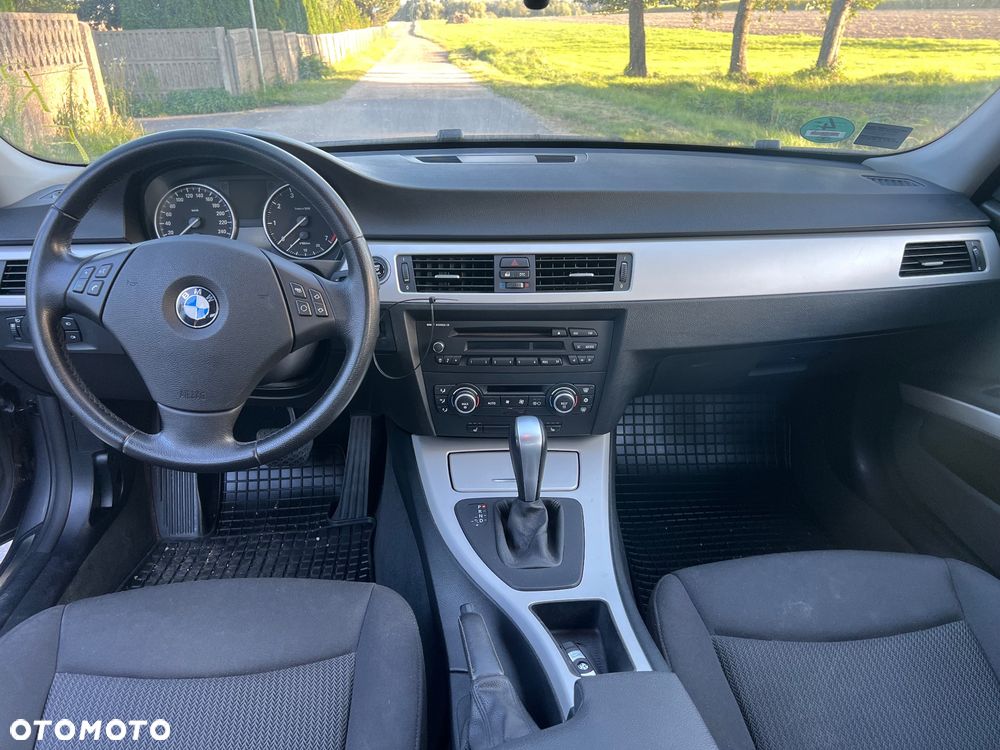 BMW Seria 3 - 16