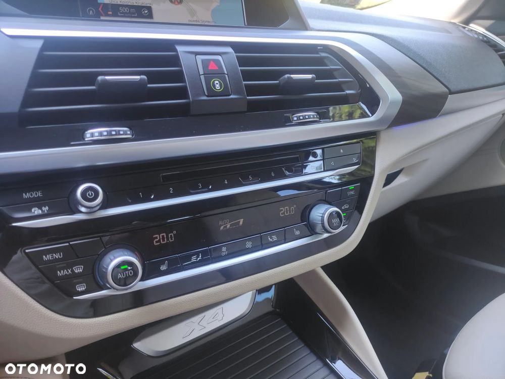 BMW X4 xDrive20i xLine sport - 35