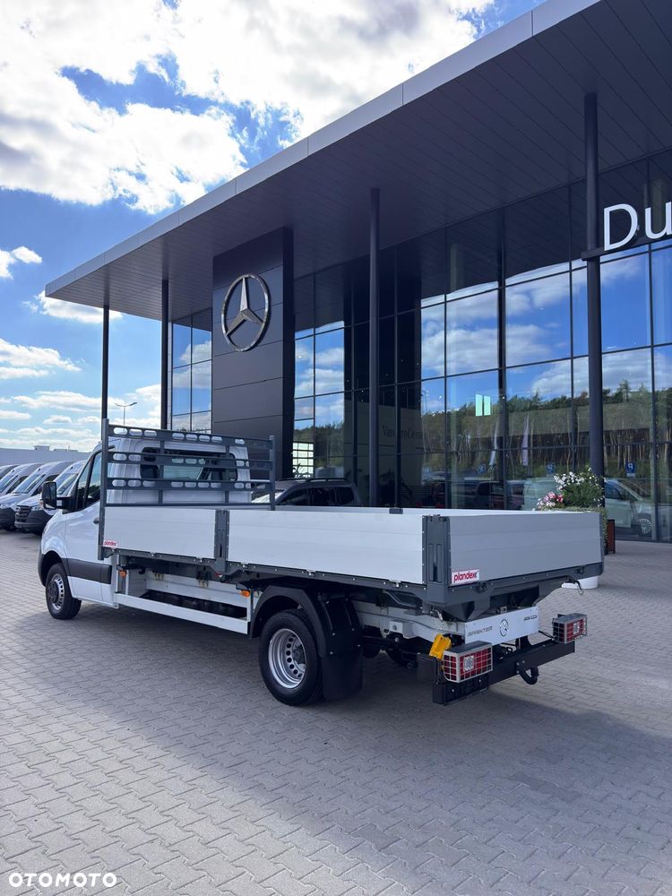 Mercedes-Benz Sprinter - 9