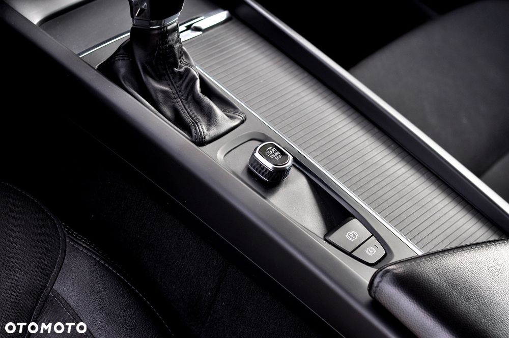 Volvo V60 D3 Geartronic Momentum Pro - 25
