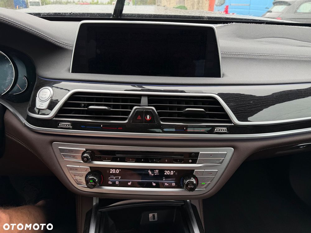 BMW Seria 7 740d xDrive - 18