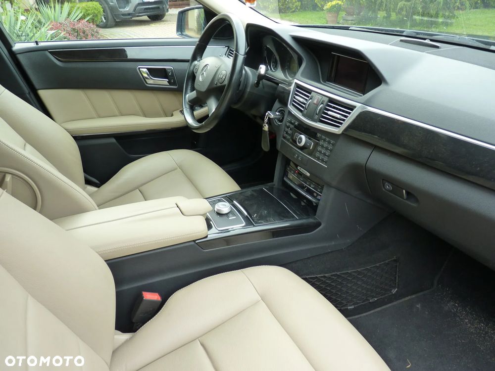 Mercedes-Benz Klasa E 350 CDI BlueEff Avantgarde - 13