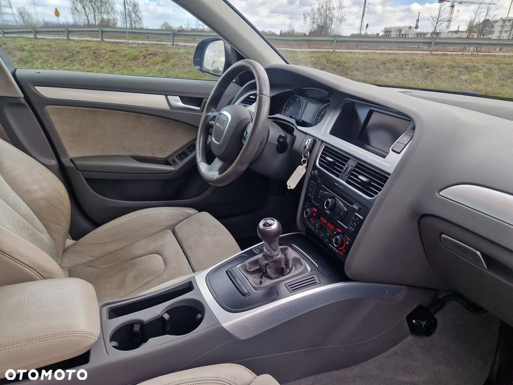 Audi A4 Avant - 13