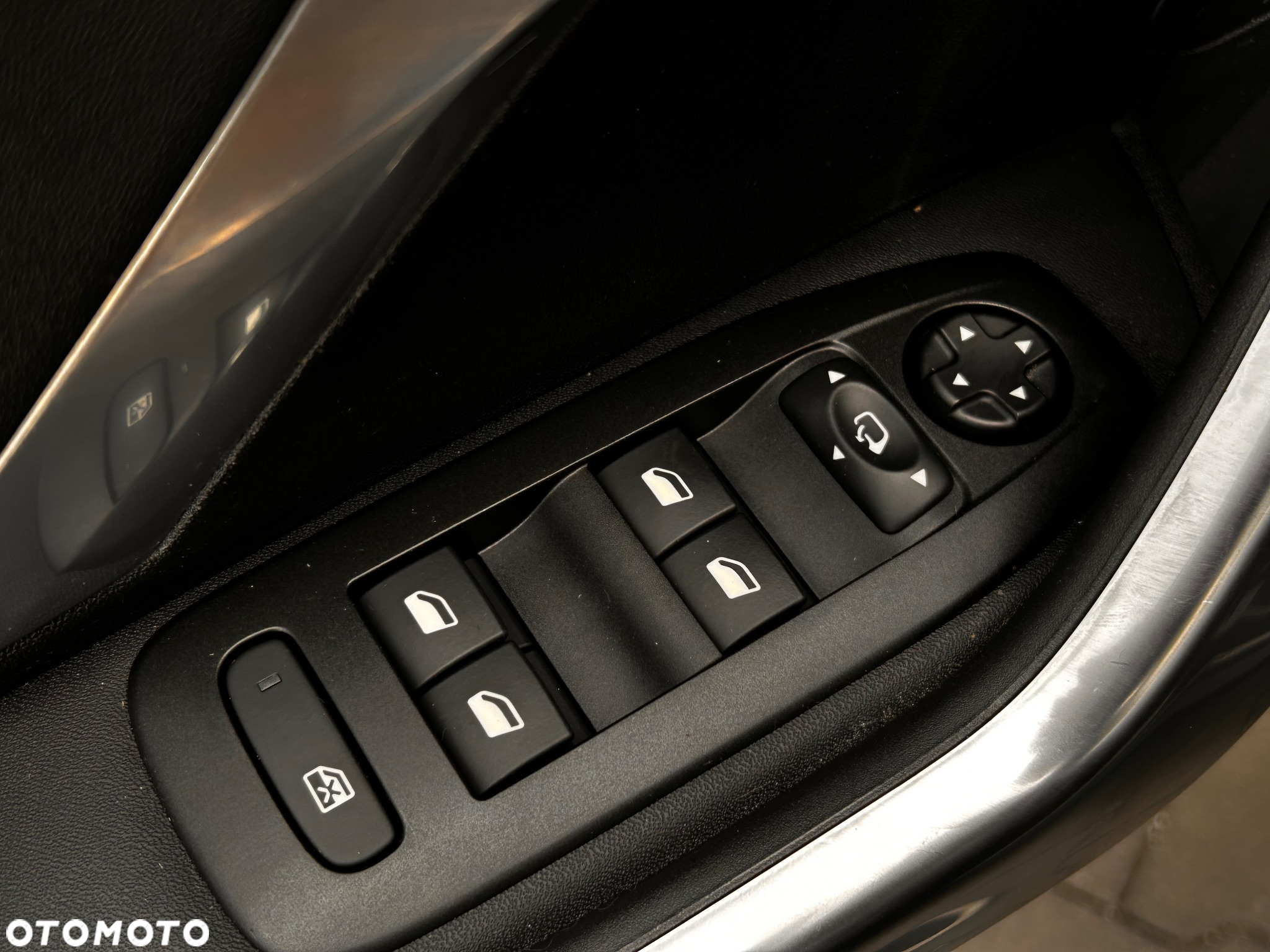 Peugeot 2008 BlueHDi FAP 120 STOP & START EAT6 Crossway - 33