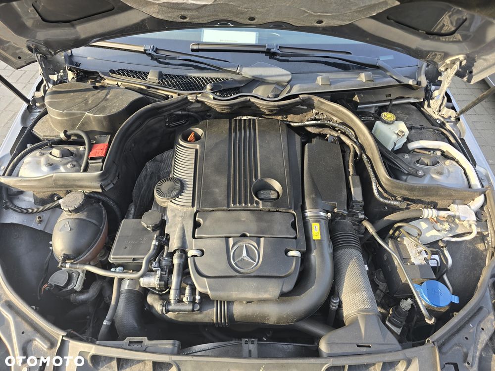 Mercedes-Benz Klasa C 250 CGI BlueEff - 21