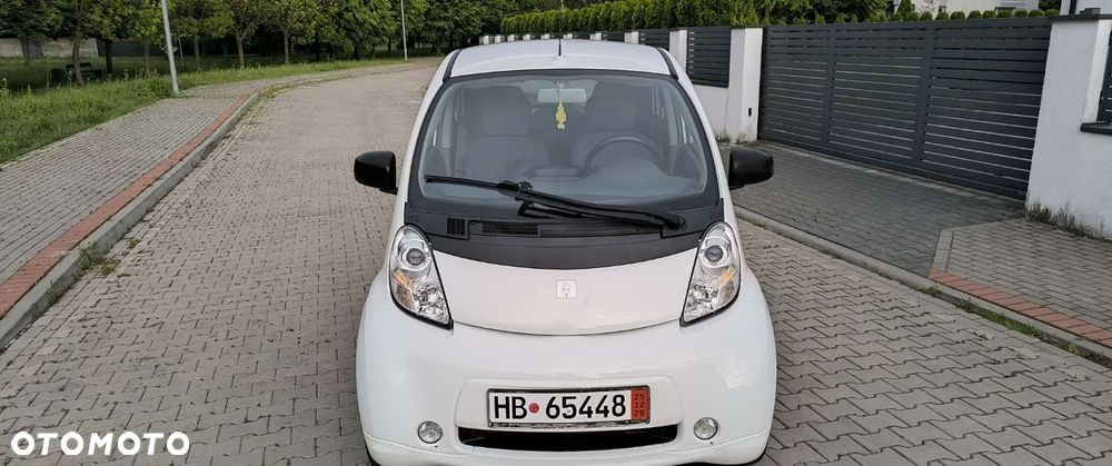 Peugeot iOn - 25