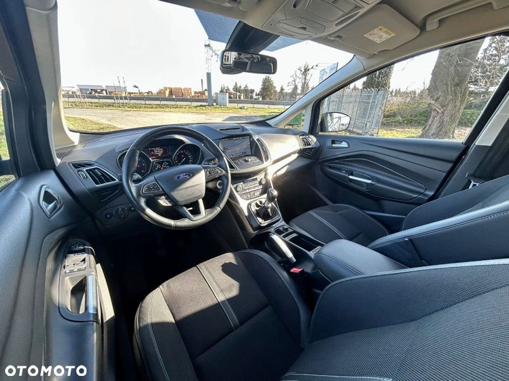 Ford Grand C-MAX - 34