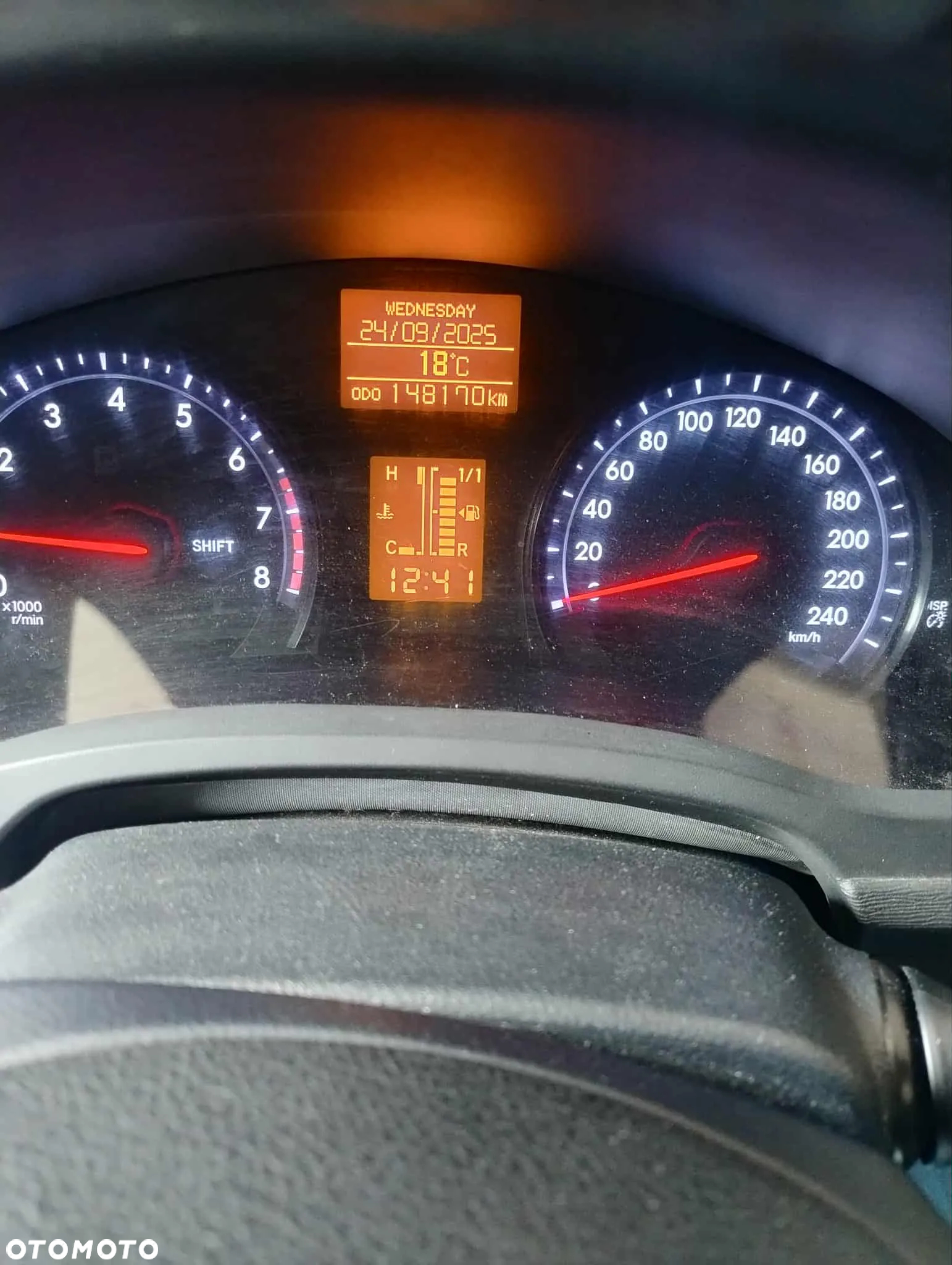Toyota Avensis 1.8 Premium - 8