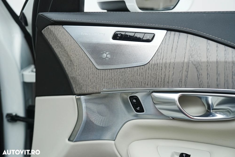 Volvo XC 90 T8 AWD Recharge Geartronic Inscription Expression - 33