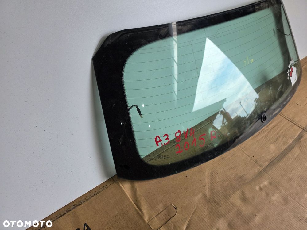 SZYBA TYLNA TYŁ Z KLAPY AUDI A3 8V 5-DRZWI SPORTBACK 8V4845501 2015 ROK - 2