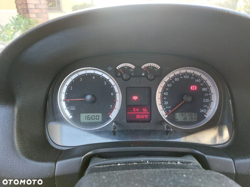 Volkswagen Bora 2.0 Highline - 15