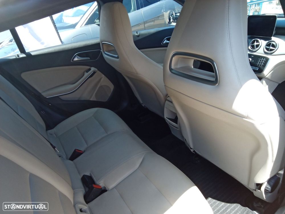 Mercedes-Benz CLA 180 d Shooting Brake - 29