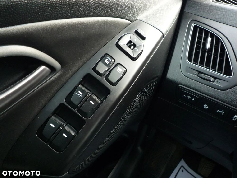 Hyundai ix35 1.6 GDI Premium 2WD - 17