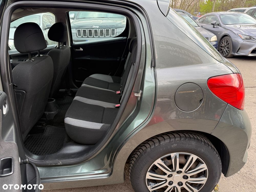 Peugeot 207 1.4 16V Trendy - 8