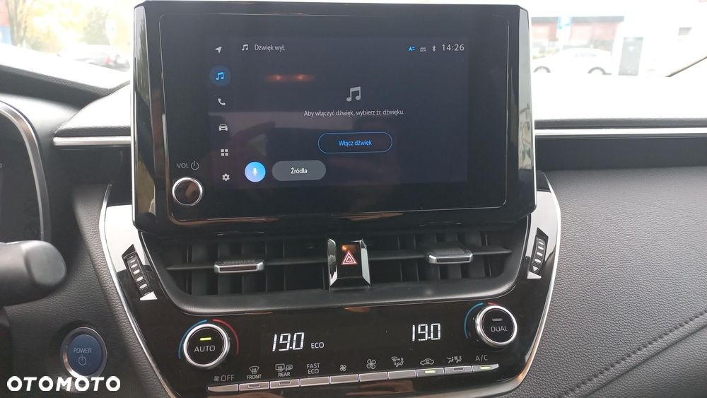 Toyota Corolla 1.8 Hybrid Comfort - 24