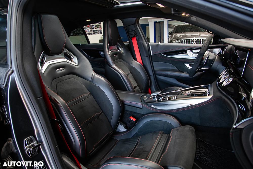 Mercedes-Benz AMG GT 43 4MATIC+ - 37