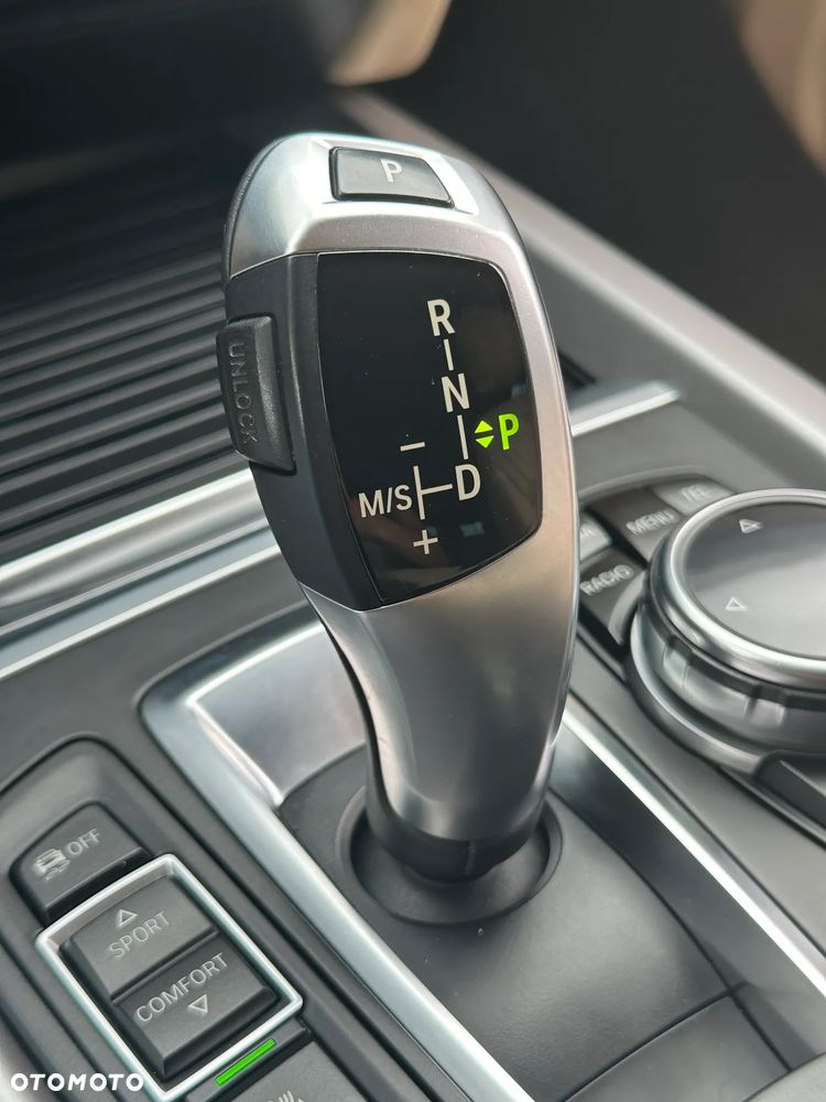 BMW X5 xDrive25d - 34