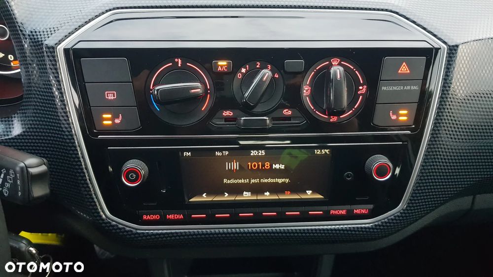 Volkswagen up! black style - 25