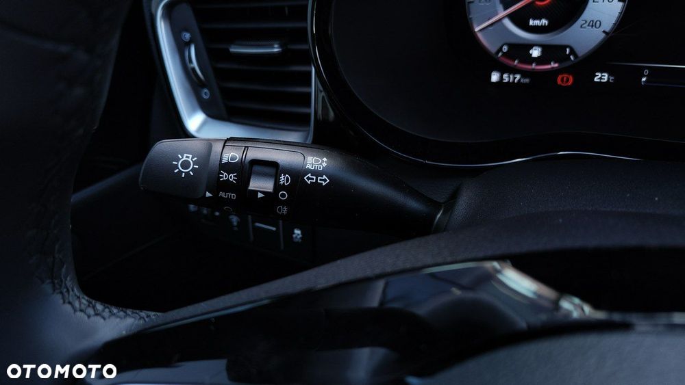 Kia XCeed - 18