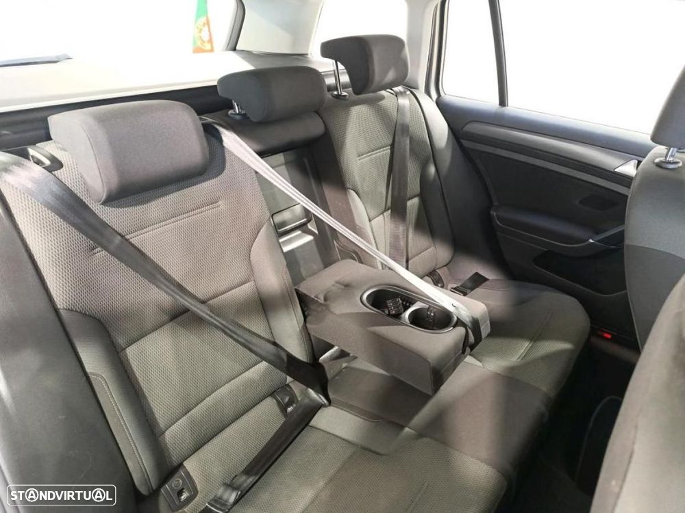 VW Golf Variant 1.6 TDi Confortline - 4