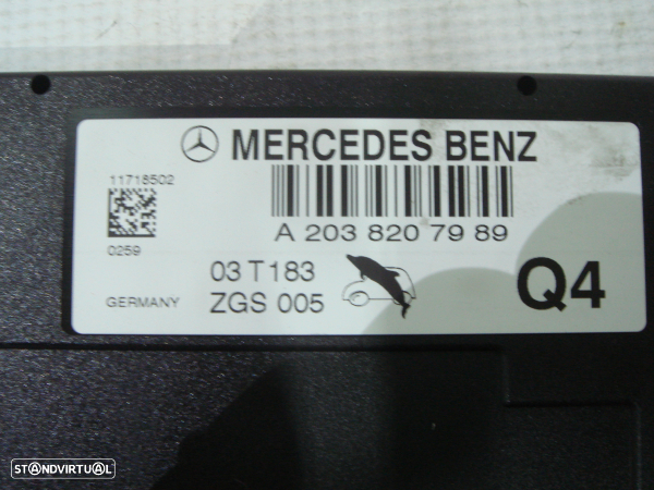Amplificador De Coluna Mercedes-Benz C-Class T-Model (S203) - 2