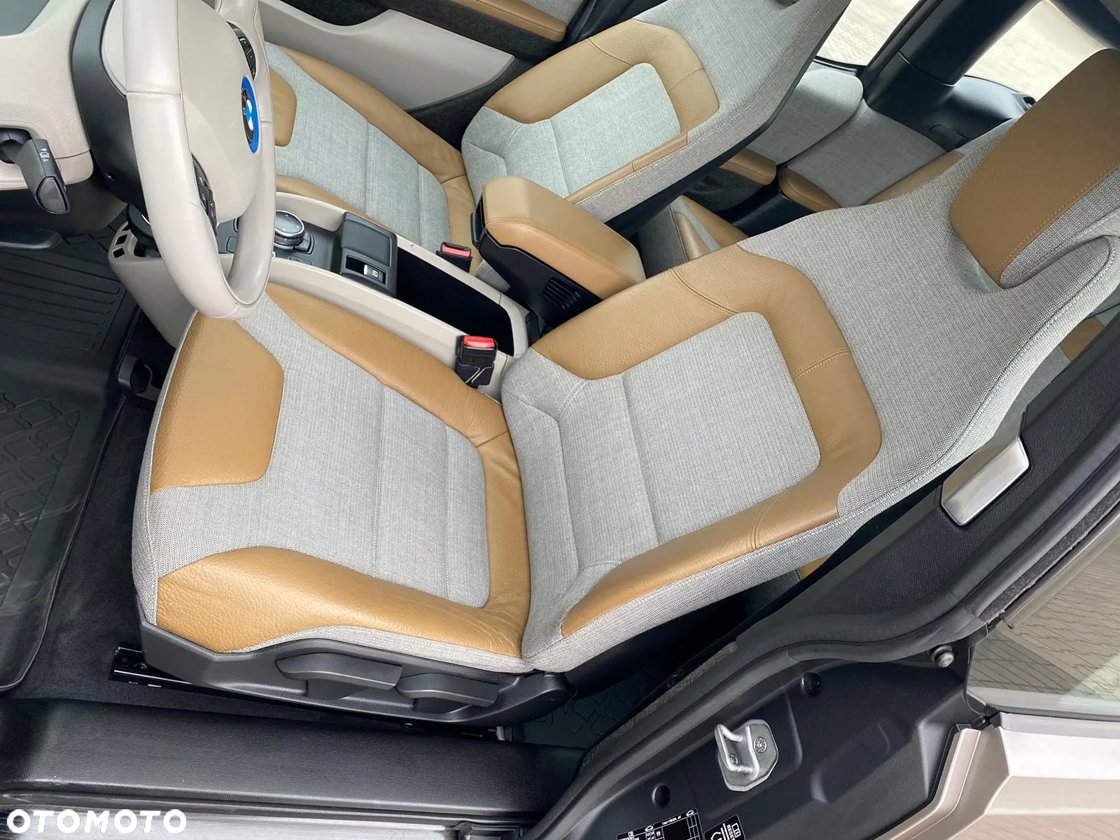 BMW i3 (60 Ah) - 17