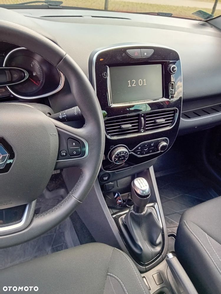 Renault Clio 0.9 TCe Limited - 12