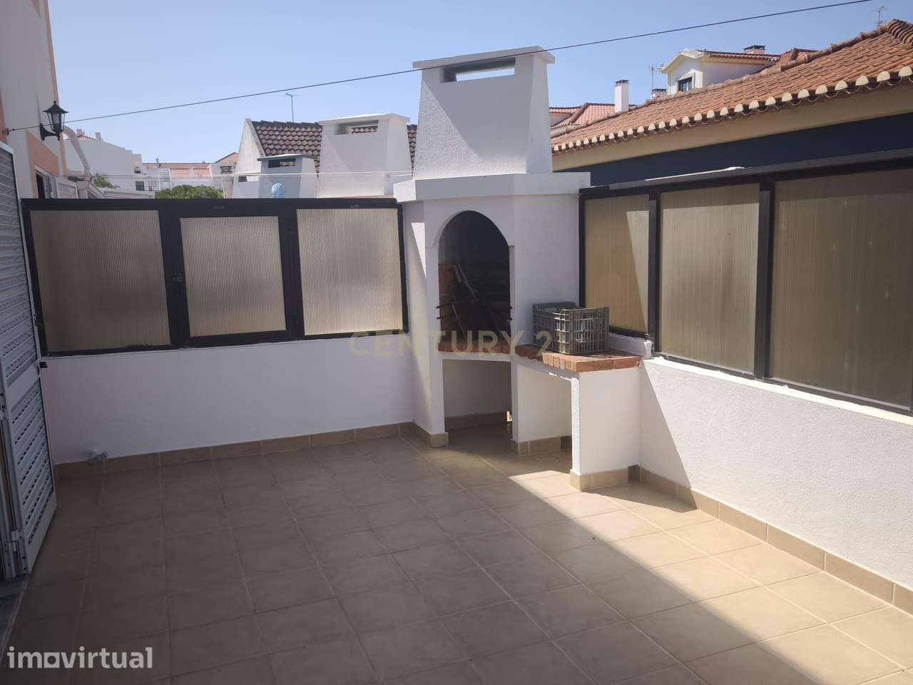 Moradia T3+2 com Terraço, Churrasqueira e Box para 3 Carros – Consolaç - Grande imagem: 3/29