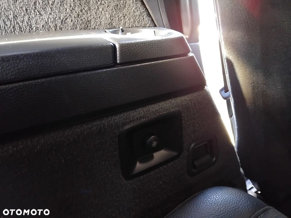 Volvo XC 90 D5 Edition - 16