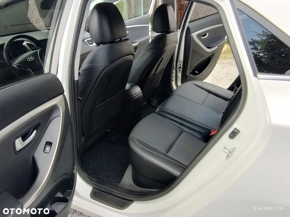 Hyundai i30 1.6 Fifa World Cup Edition - 29